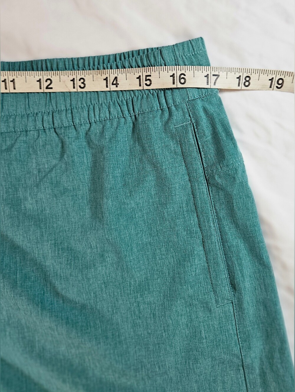 Eddie Bauer Womens Teal Green Elastic Waist Athletic Pull On Shorts Size Medium - Picture 6 of 16
